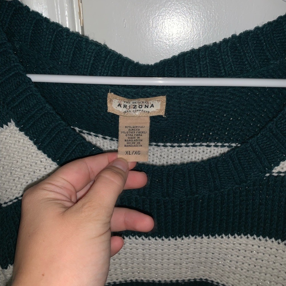 Green and white scoop sweater! Very comfy